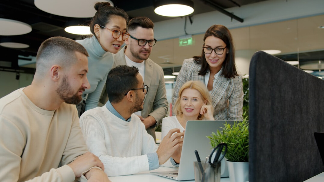 team using insurance software